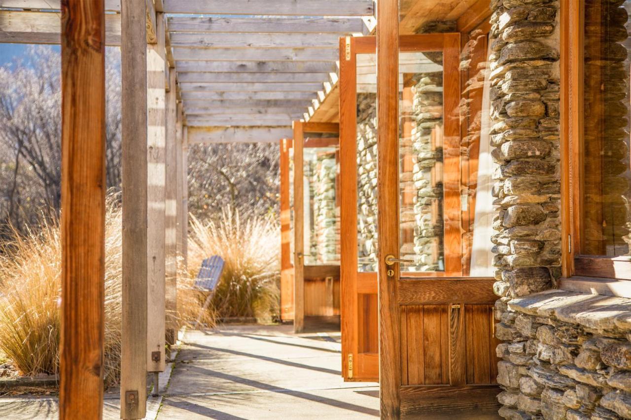 Wharenui Holiday Home By Majordomo Arrowtown Habitación foto