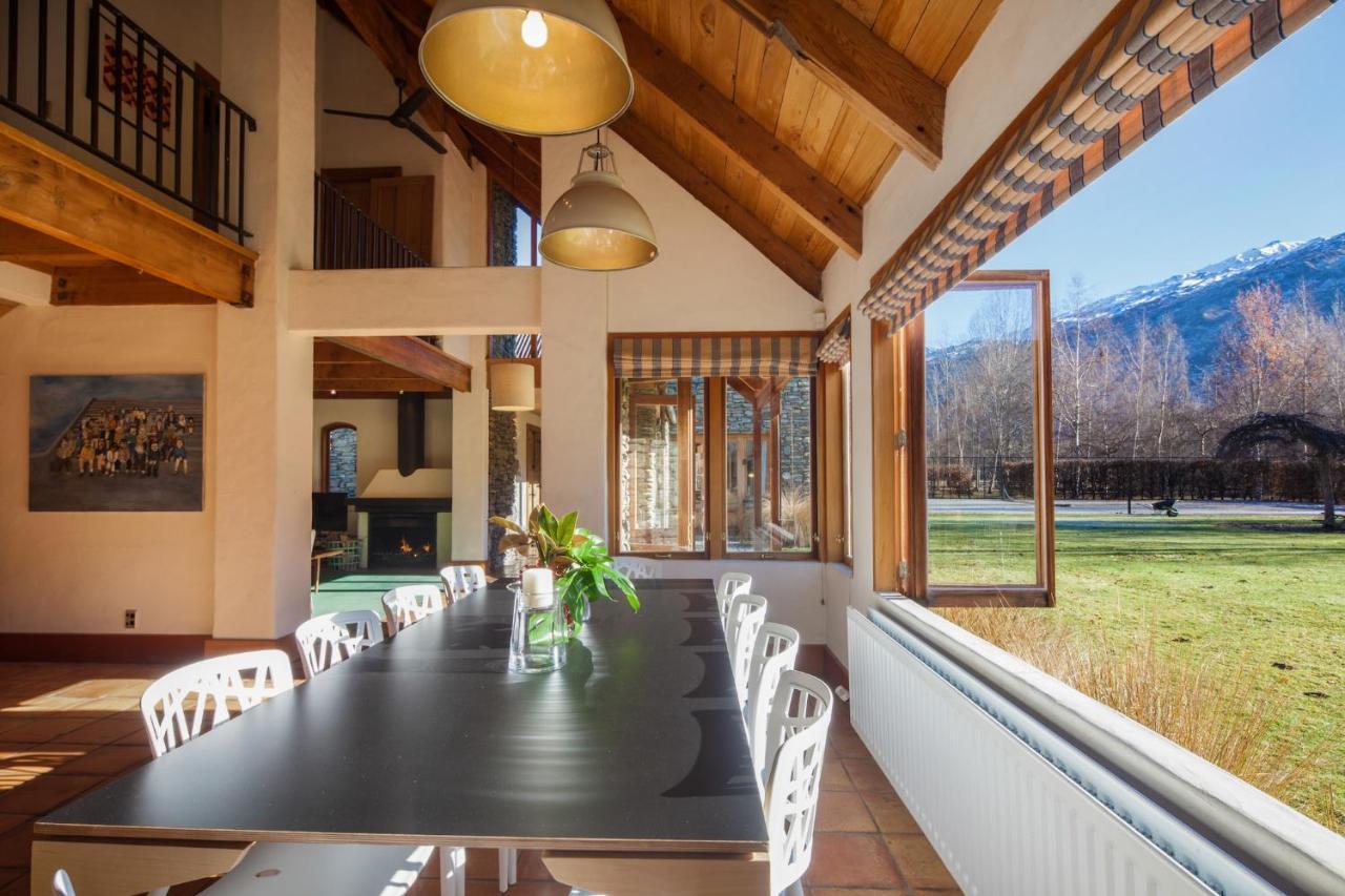 Wharenui Holiday Home By Majordomo Arrowtown Habitación foto