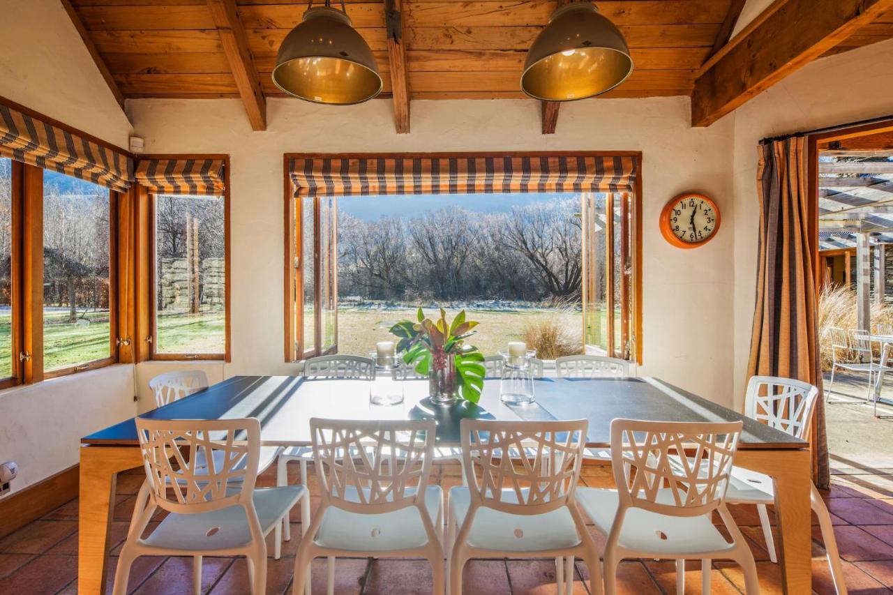 Wharenui Holiday Home By Majordomo Arrowtown Habitación foto